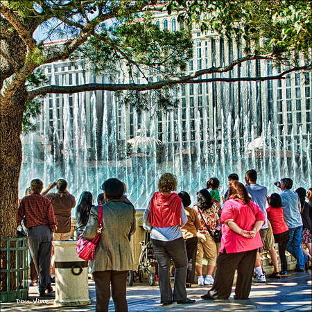 Fountains of Bellagio_110328_17_412-HXSYQ