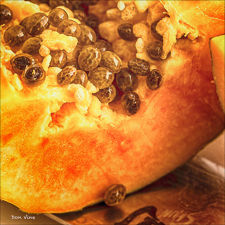 Sliced Papaya_130112_15068-HXSQ