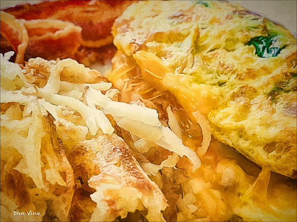 Cheese Omelette- Hash Browns and Bacon_150825_095404_91__07-HXSYA