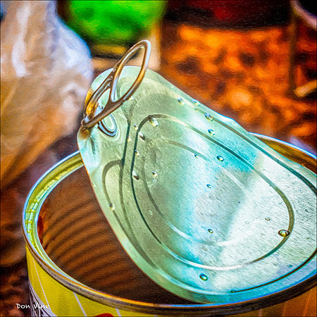 Empty Can of Tomatoes_140314_15_244-HXSYQ