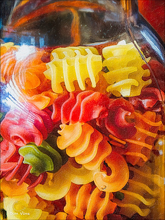 Rainbow Rotini in a Jar_140314_15_259-HXSYV